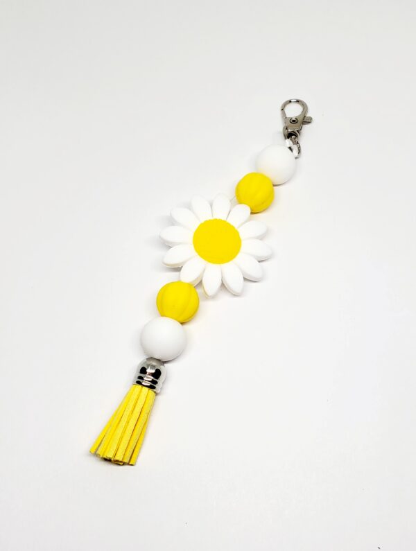 Pretty Yellow and White Daisy Keychain